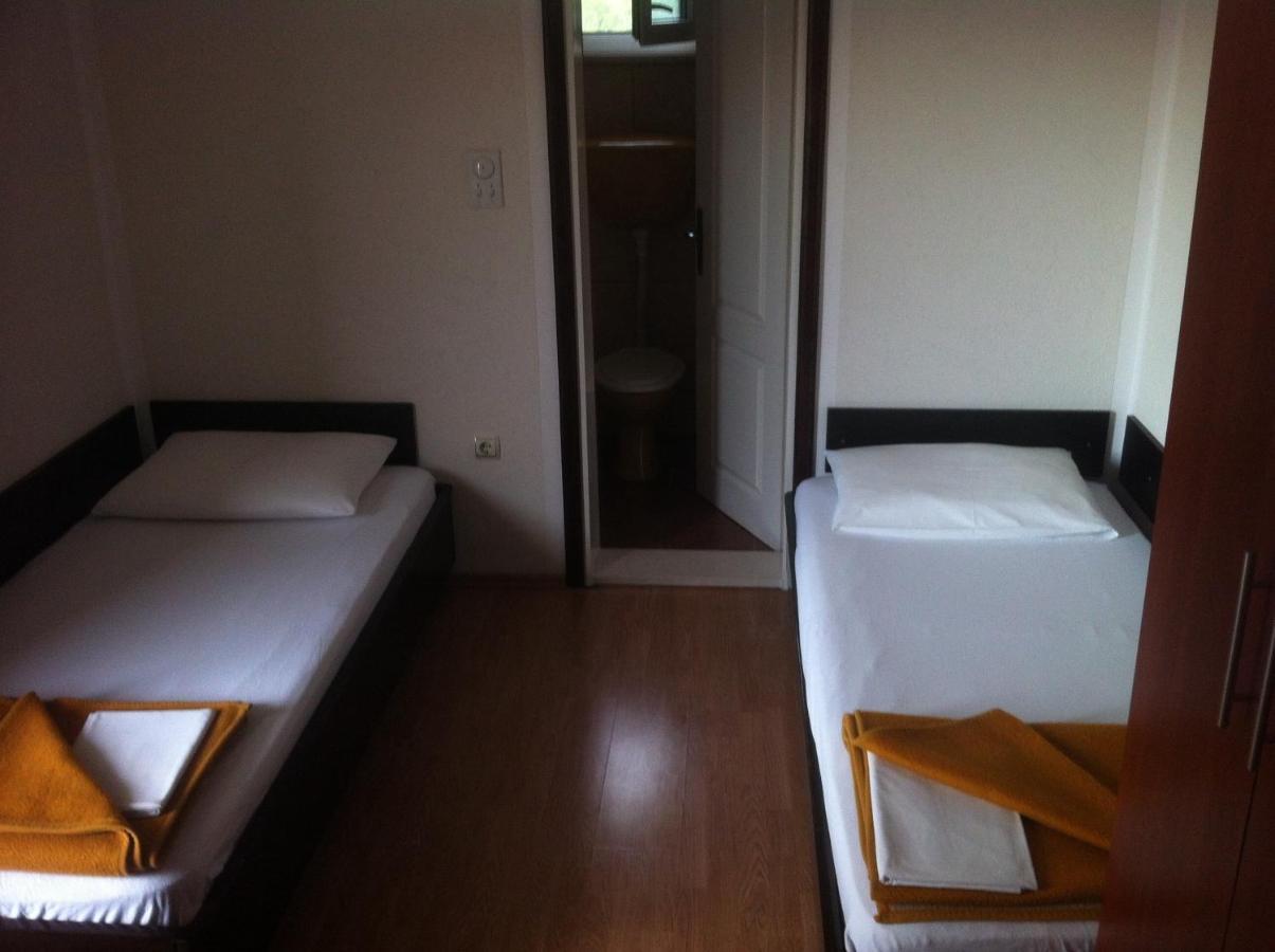 Apartments Avdic Sutomore Kamer foto