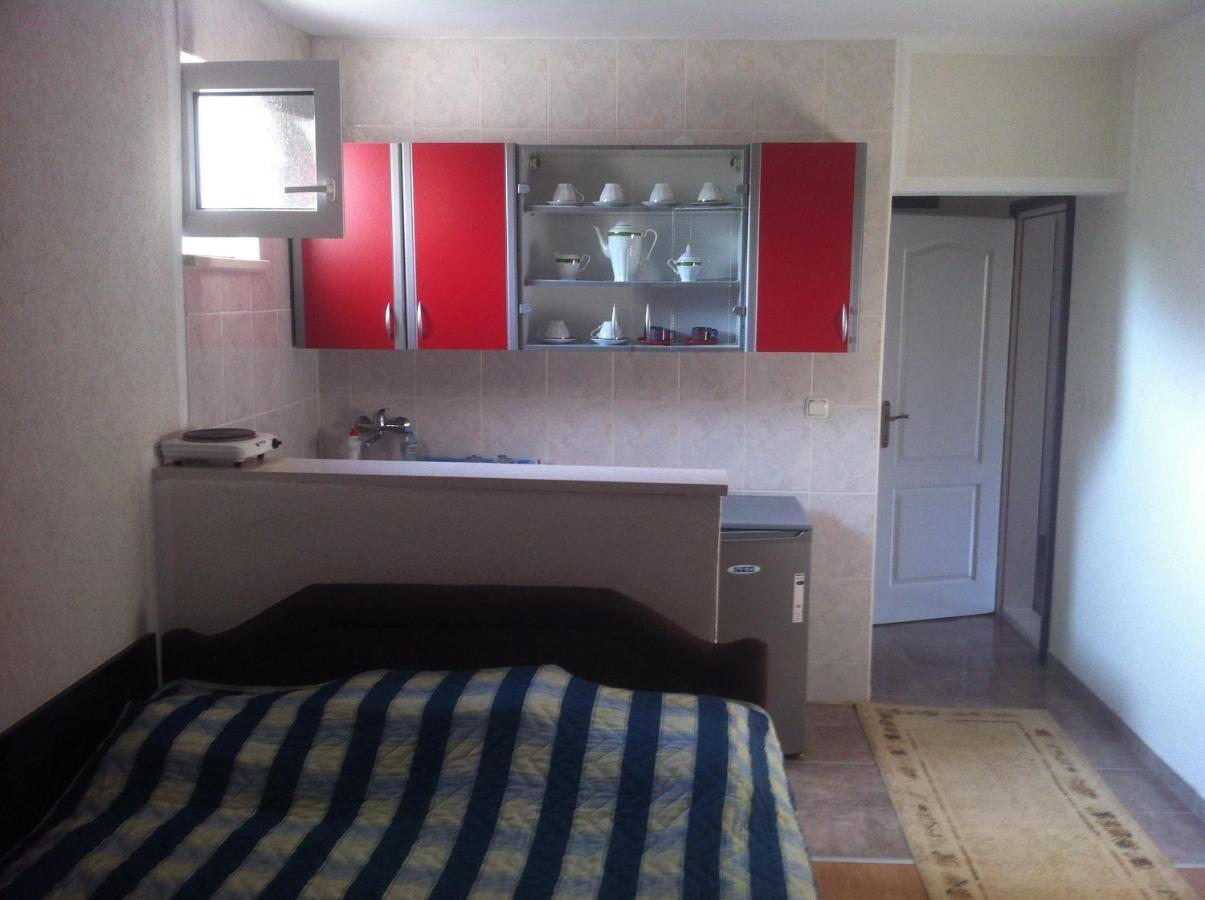 Apartments Avdic Sutomore Kamer foto